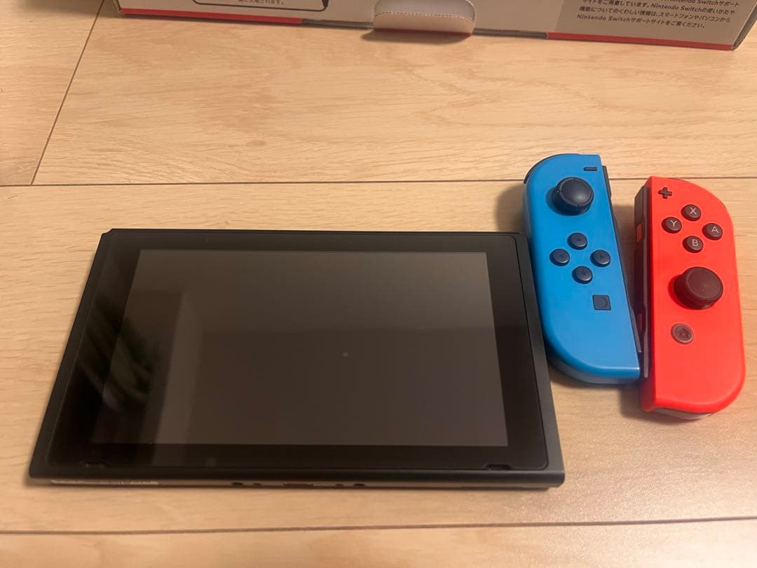 【動作確認・初期化済】任天堂Switch 本体　ネオン