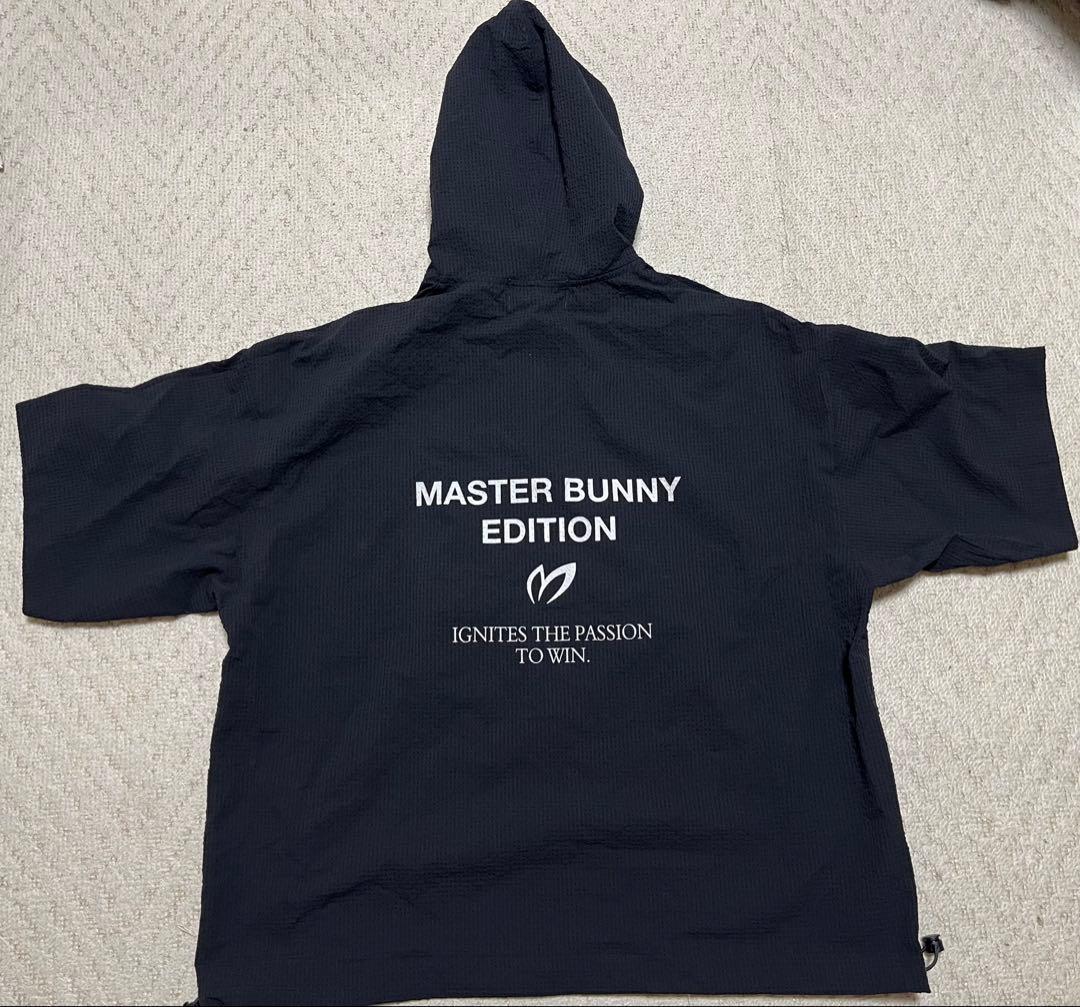 【新品】MASTER BUNNY EDITION フード付きシャツ 黒