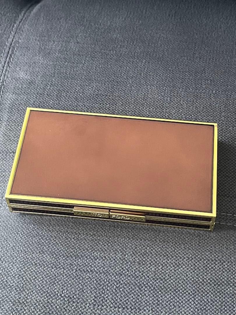 【限定】TOM FORD MOONLIT VIOLET フェース&アイパレット