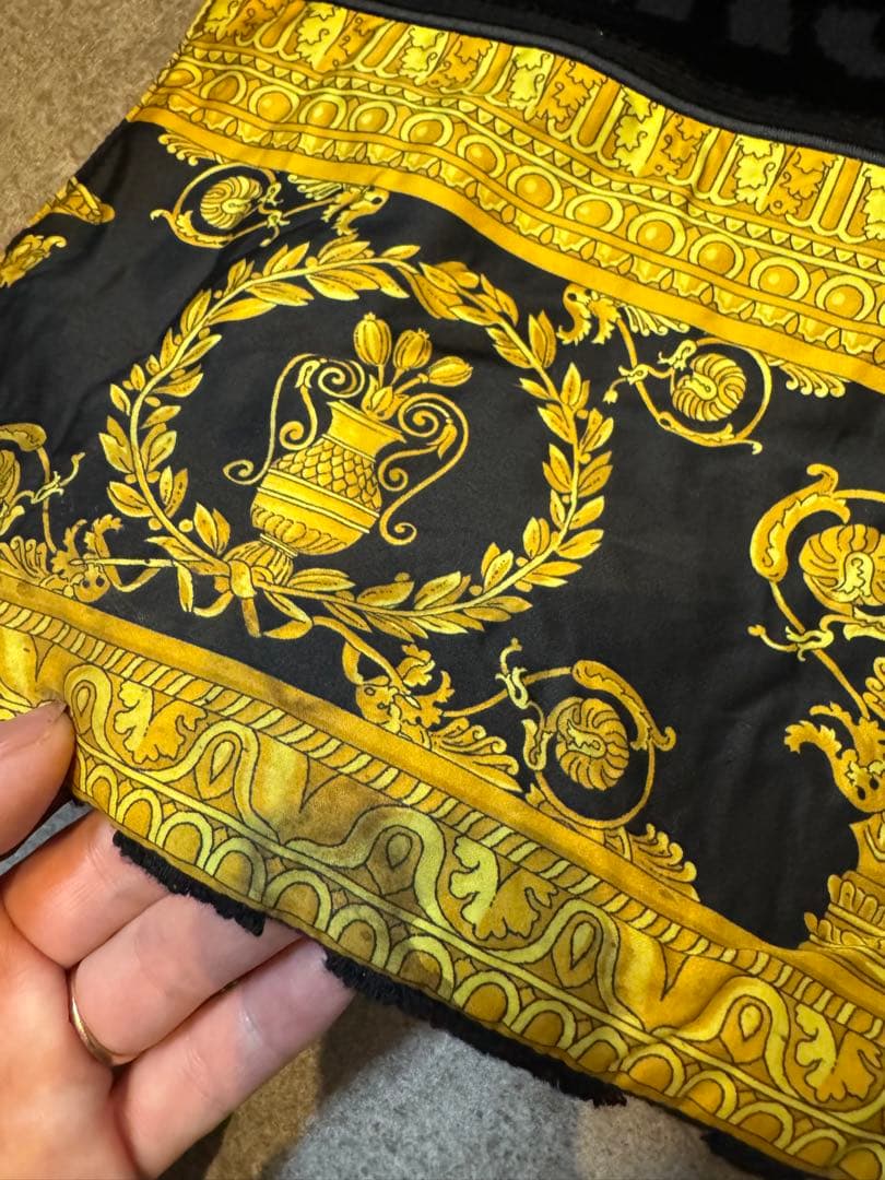 ヴェルサーチ　バスタオル　美品
