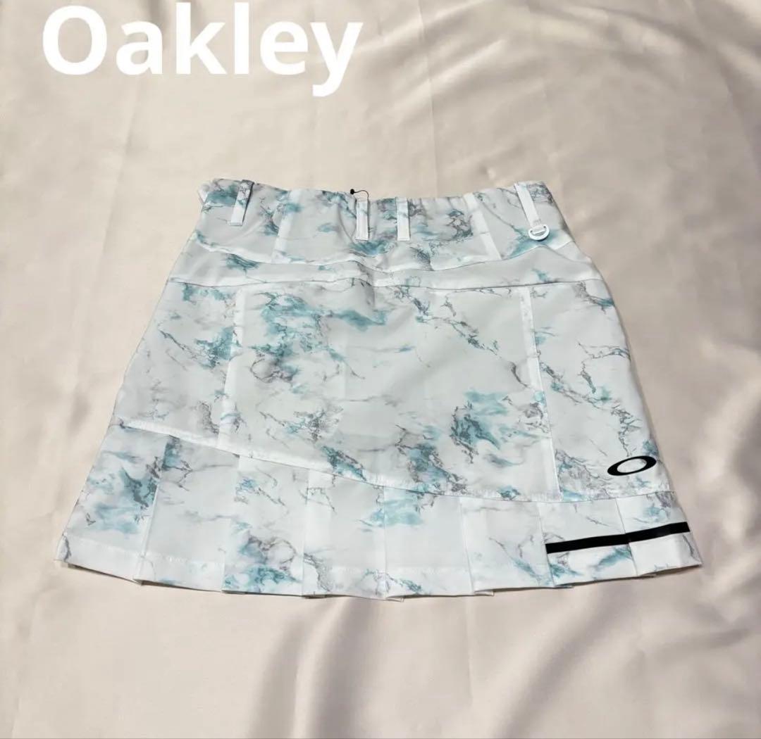 新品Oakley ゴルフ　総柄スカート　スタイリッシュ 吸水速乾　春夏　人気
