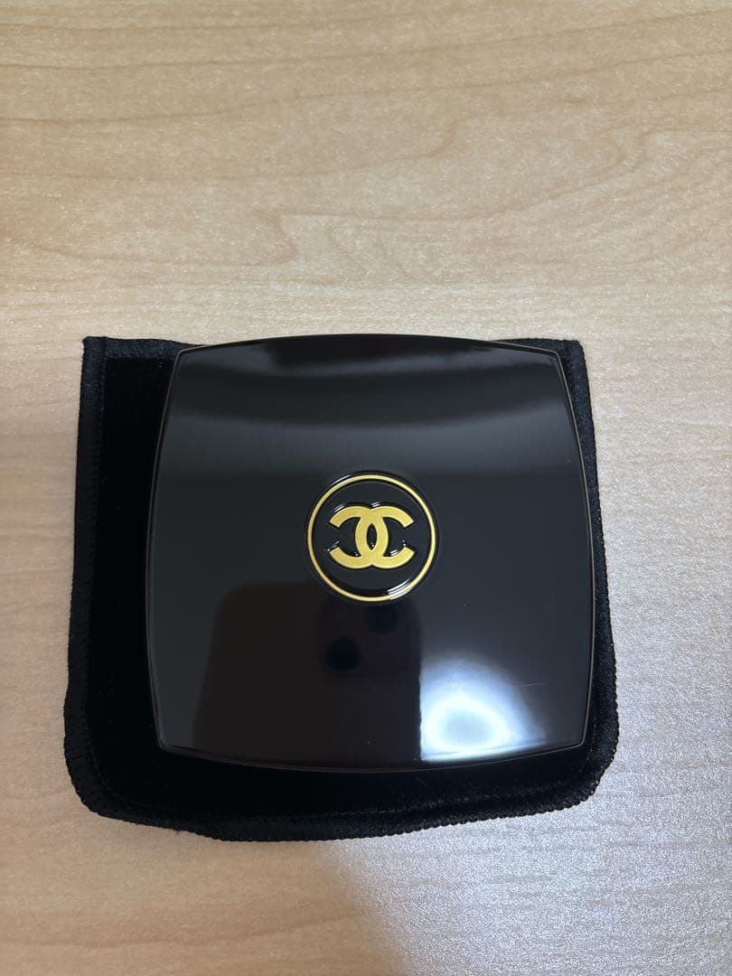 Chanel アイシャドウパレット パープル系