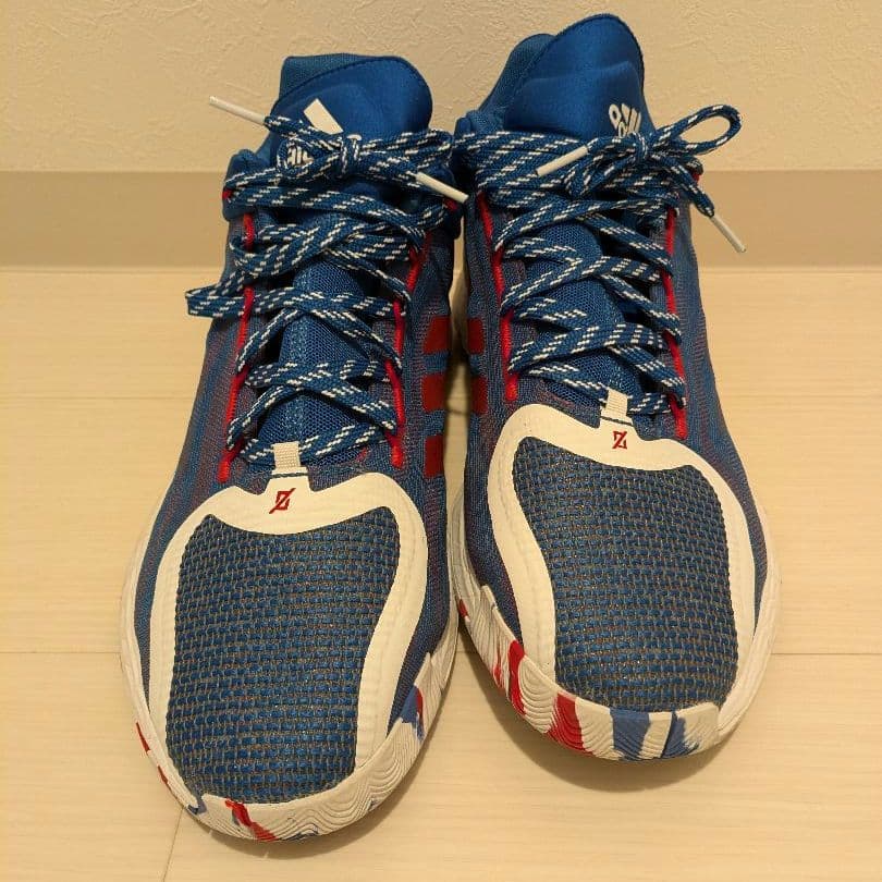 バスケットボールシューズ(adidas)