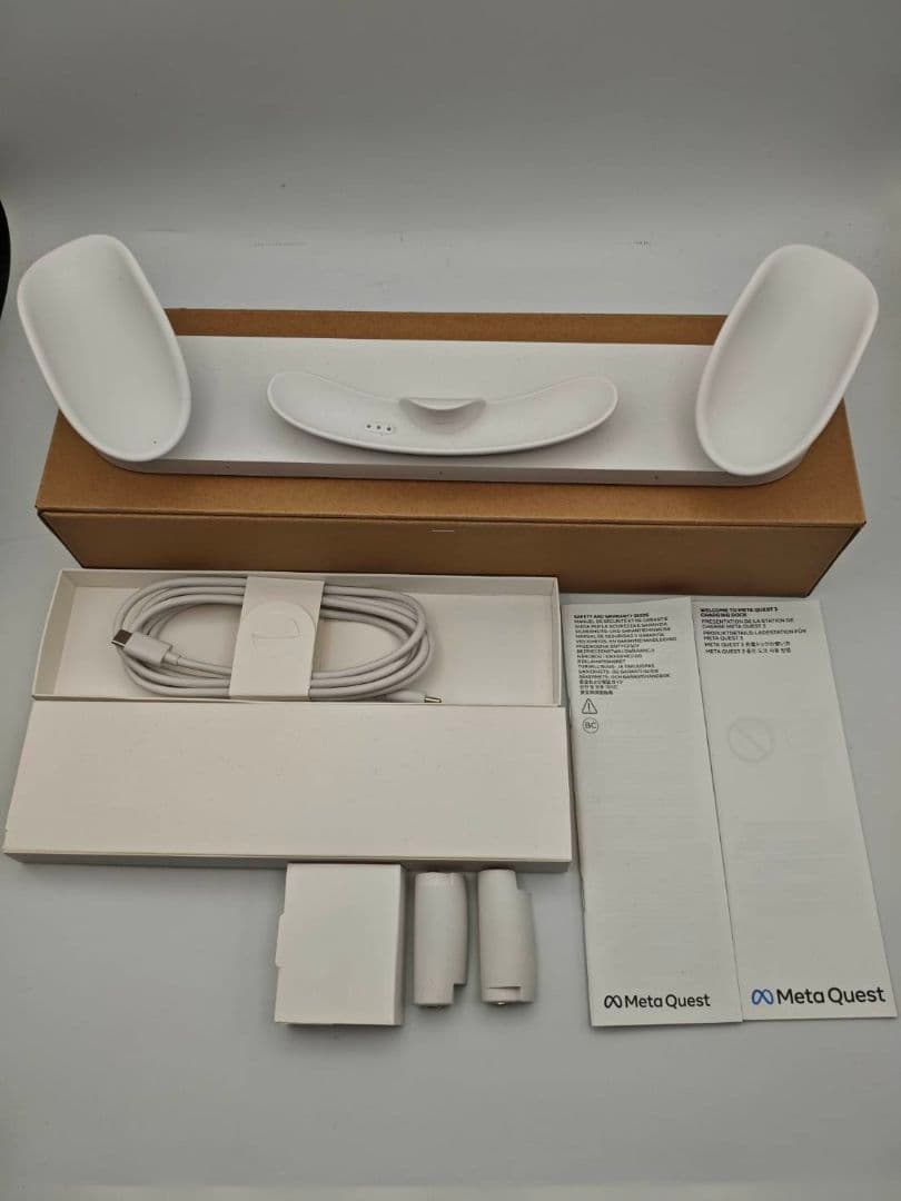 新品同様 メタクエスト3 純正 充電ドッグ  Quest 3 送料無料