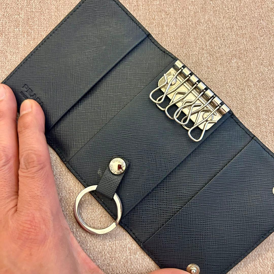 激レア PRADA ロボット キーケース 中古