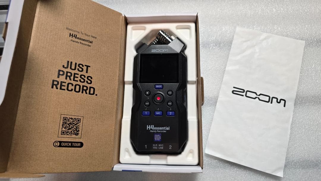 ZOOM H4essential 4トラックレコーダー 32-bit float