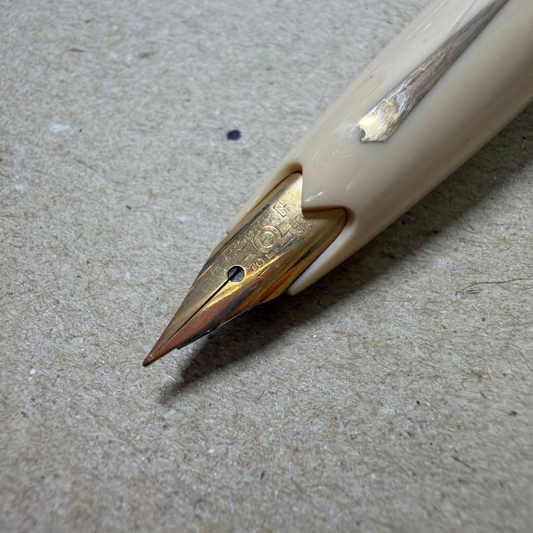 新品 廃盤 PLATINUM プラチナ 万年筆 シープ 革巻き 18k 細字