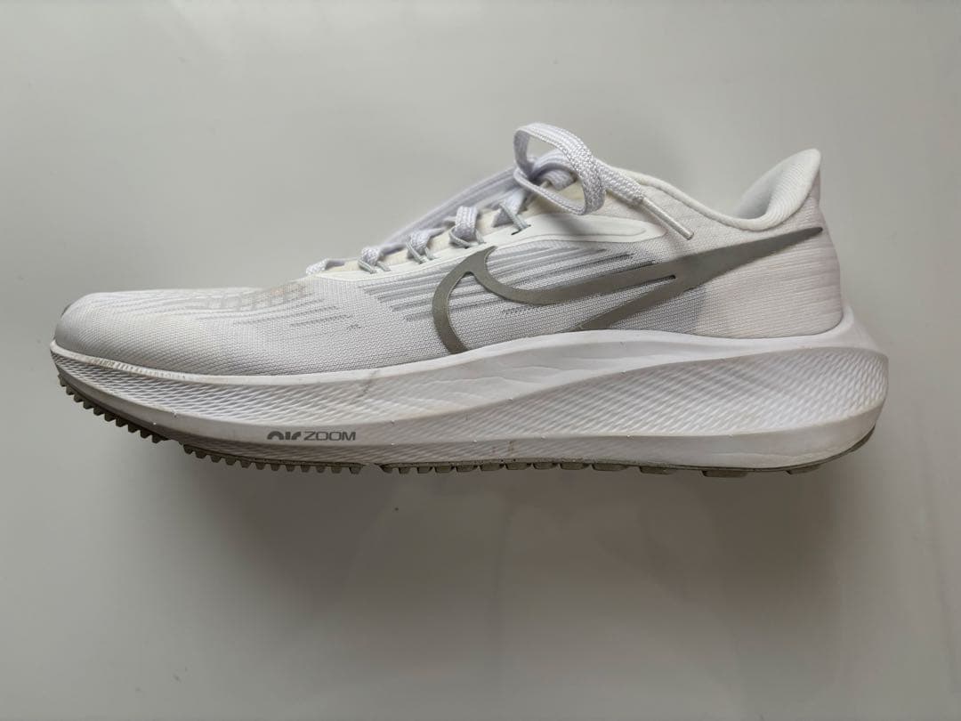 ナイキウィメンズ ロードランニングシューズ ペガサス39ホワイト