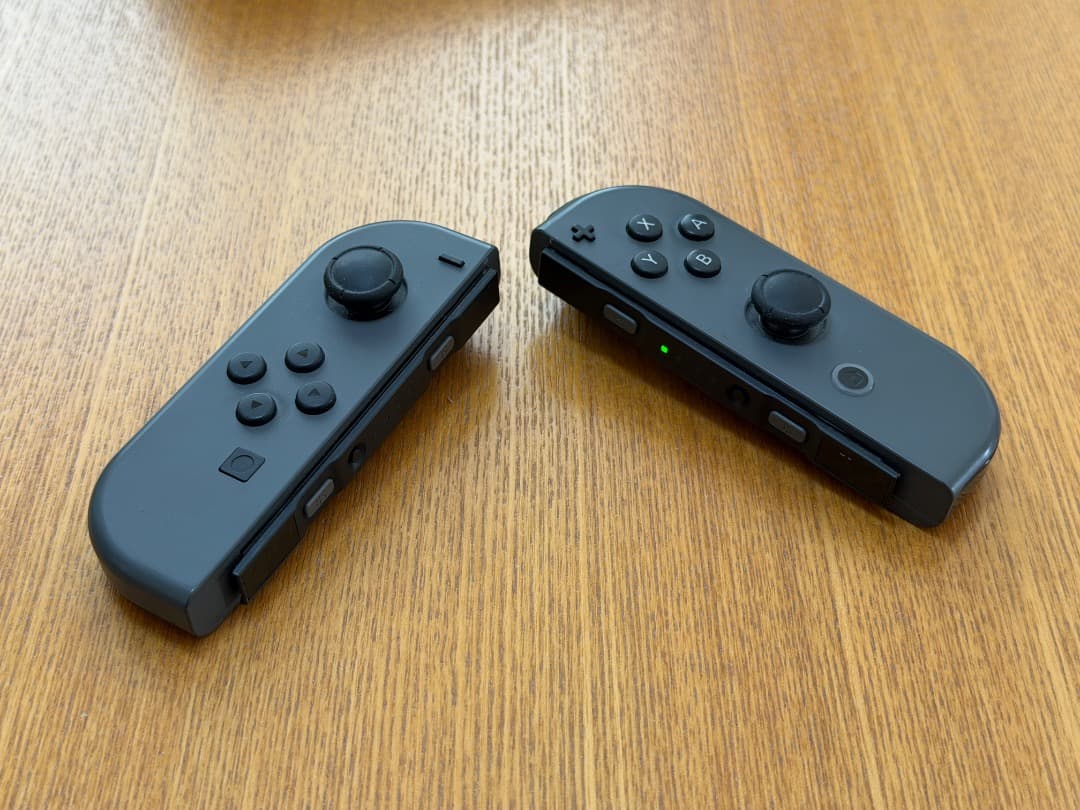 【美品】初代Nintendo Switch本体＋追加Joy-Con・ハンドル等
