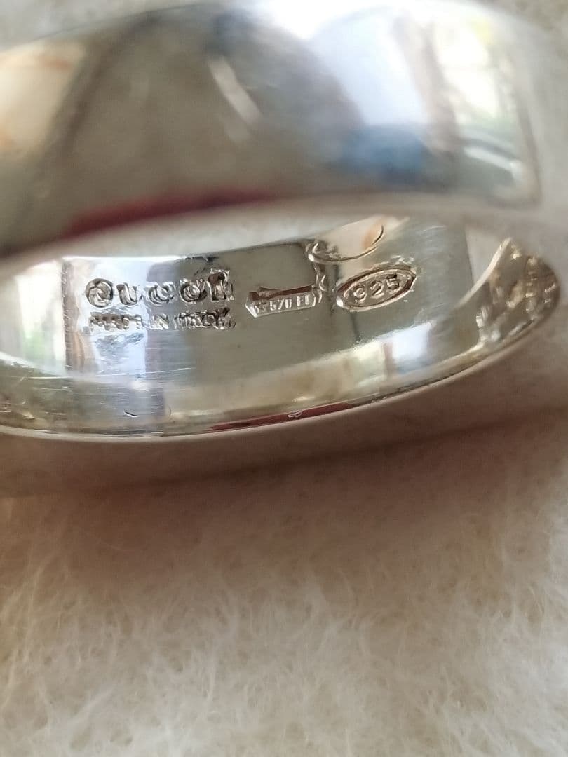 GUCCIグッチシルバーリング　百貨店購入　箱＆カード等付きシルバー925