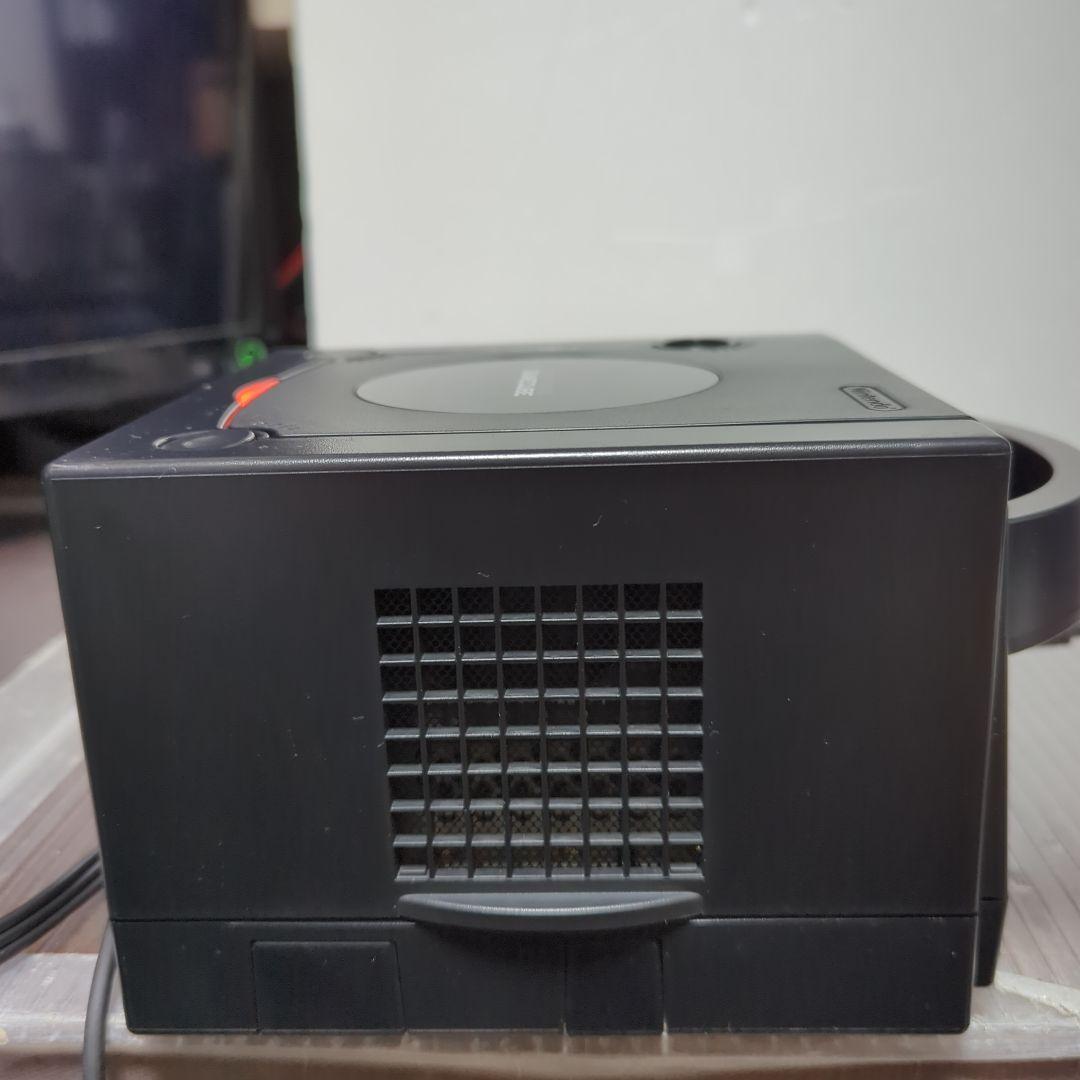（使用頻度少なめ　美品）Nintendo GAME CUBE（DOL-001）