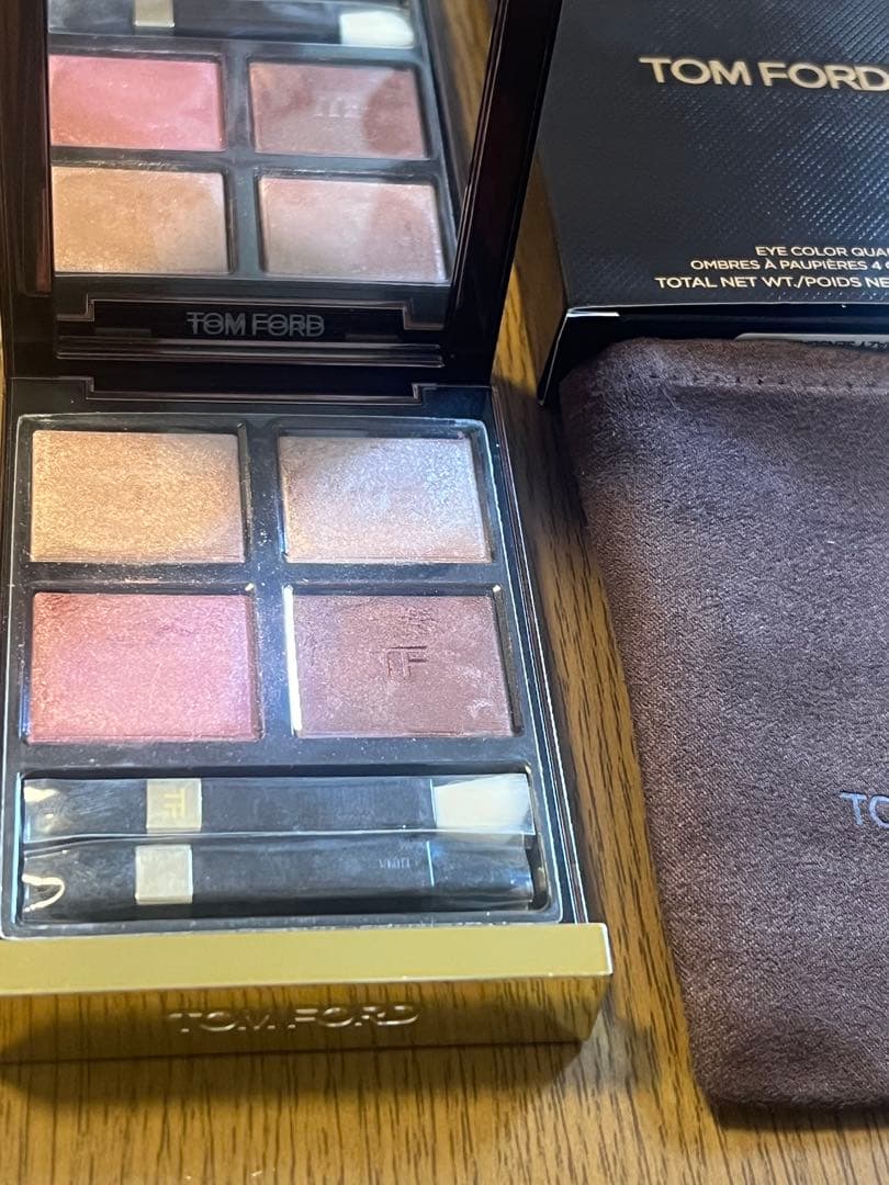 TOM FORD アイカラー クォード 42A ヘイズィ センシュアリティ