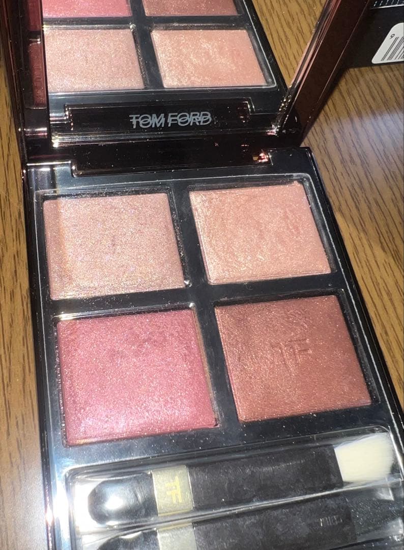 TOM FORD アイカラー クォード 42A ヘイズィ センシュアリティ