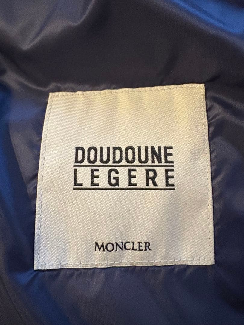 MONCLER ブラウン ダウンベスト