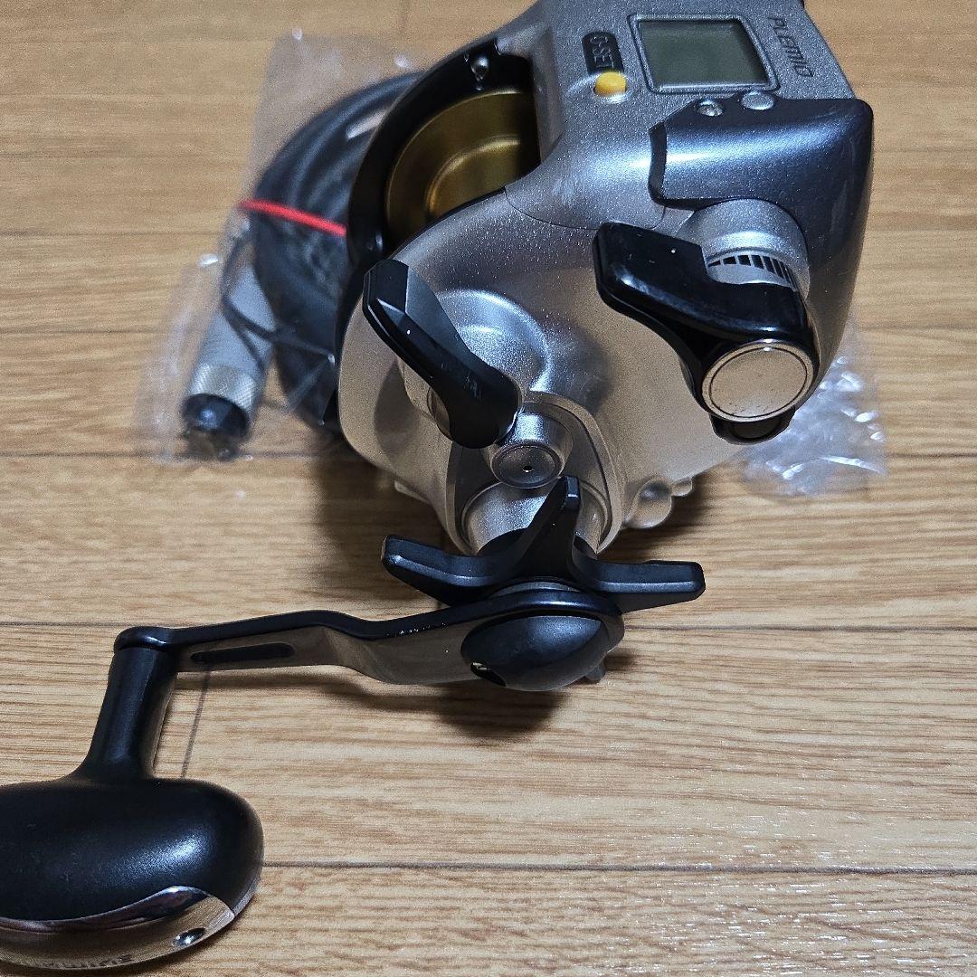 PLEMIO 3000電動リール デジタル表示 右ハンドル。ジャンク品