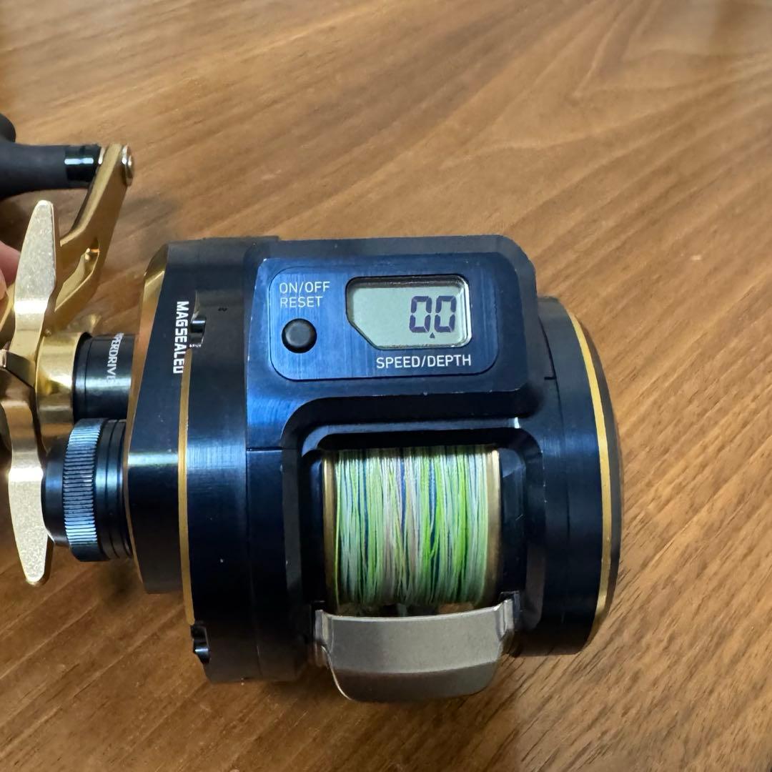 【美品】DAIWA ソルティガic SALTIGA IC-300HL-SJ