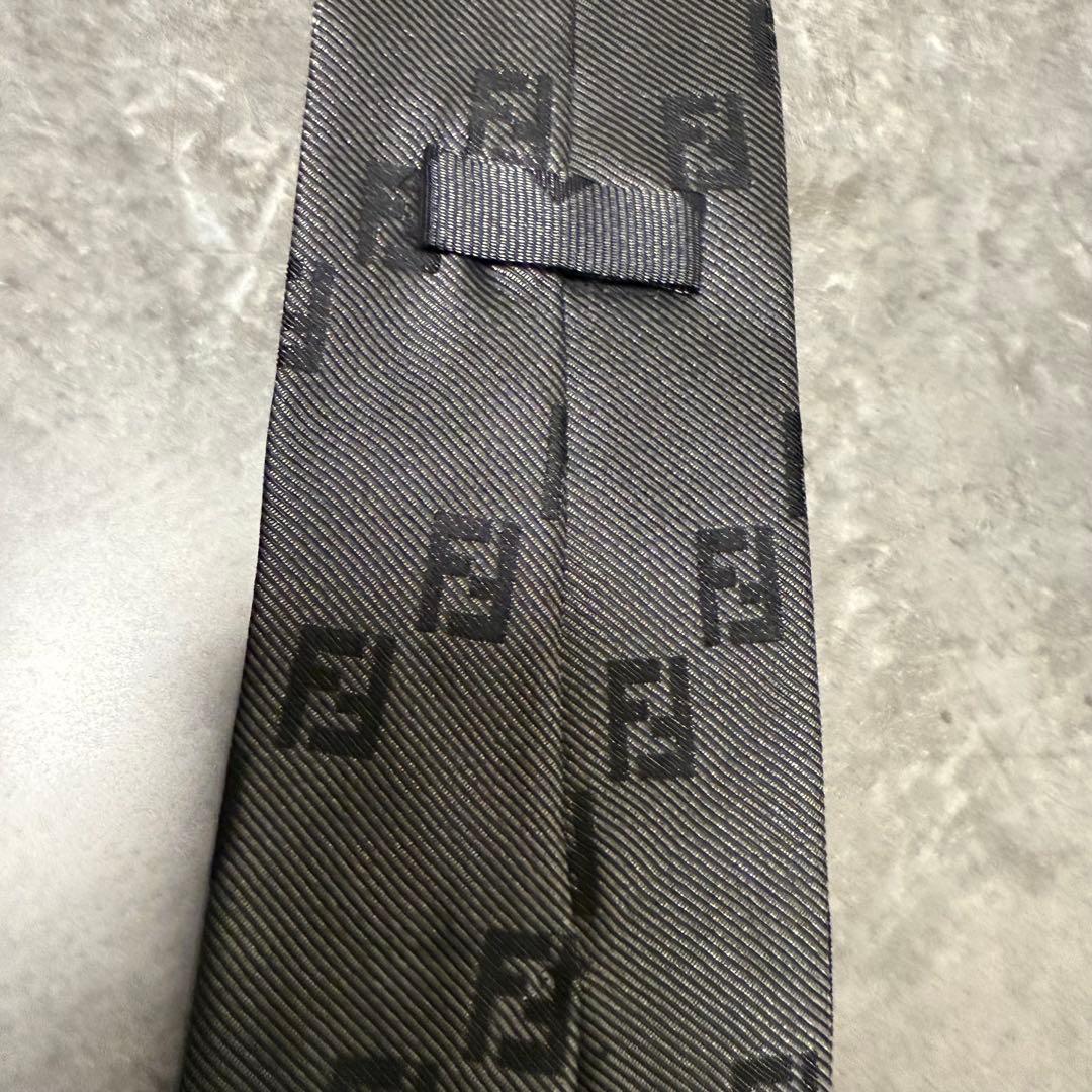 【✨美品✨】FENDI フェンディ ネクタイ ズッカ FF柄 ダークグレー 希少
