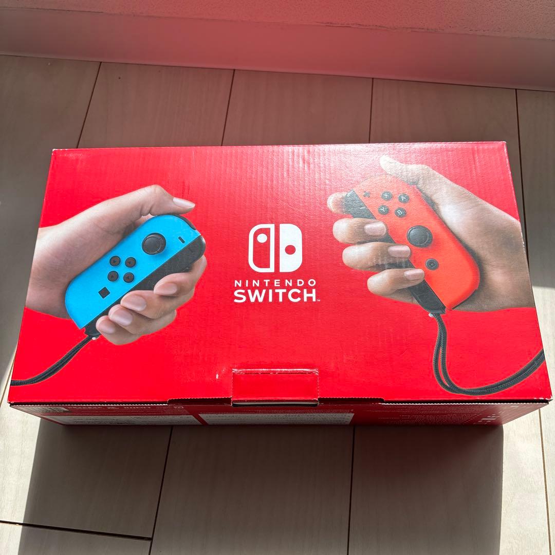 k*様 Nintendo Switch 本体 青赤ジョイコン付き