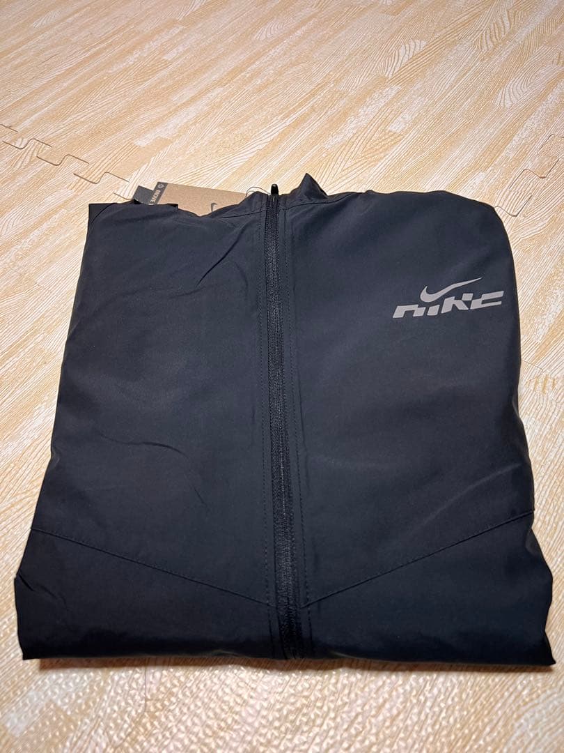 【新品 】Nike ウィンドブレーカー ブラック Mサイス