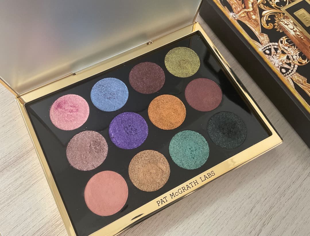 【みうちゃん】パットマグラス Mega EyeShadowPalette