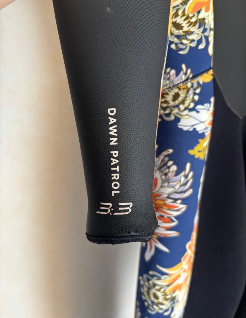rip curl フルスーツ セミドライ　レディース　ROXY 好きにも