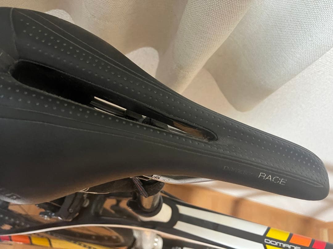 TREK Domane 4 Series ロードバイク
