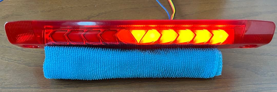 AVEST VerticalArrow ハイマウントストップランプ レッド 中古