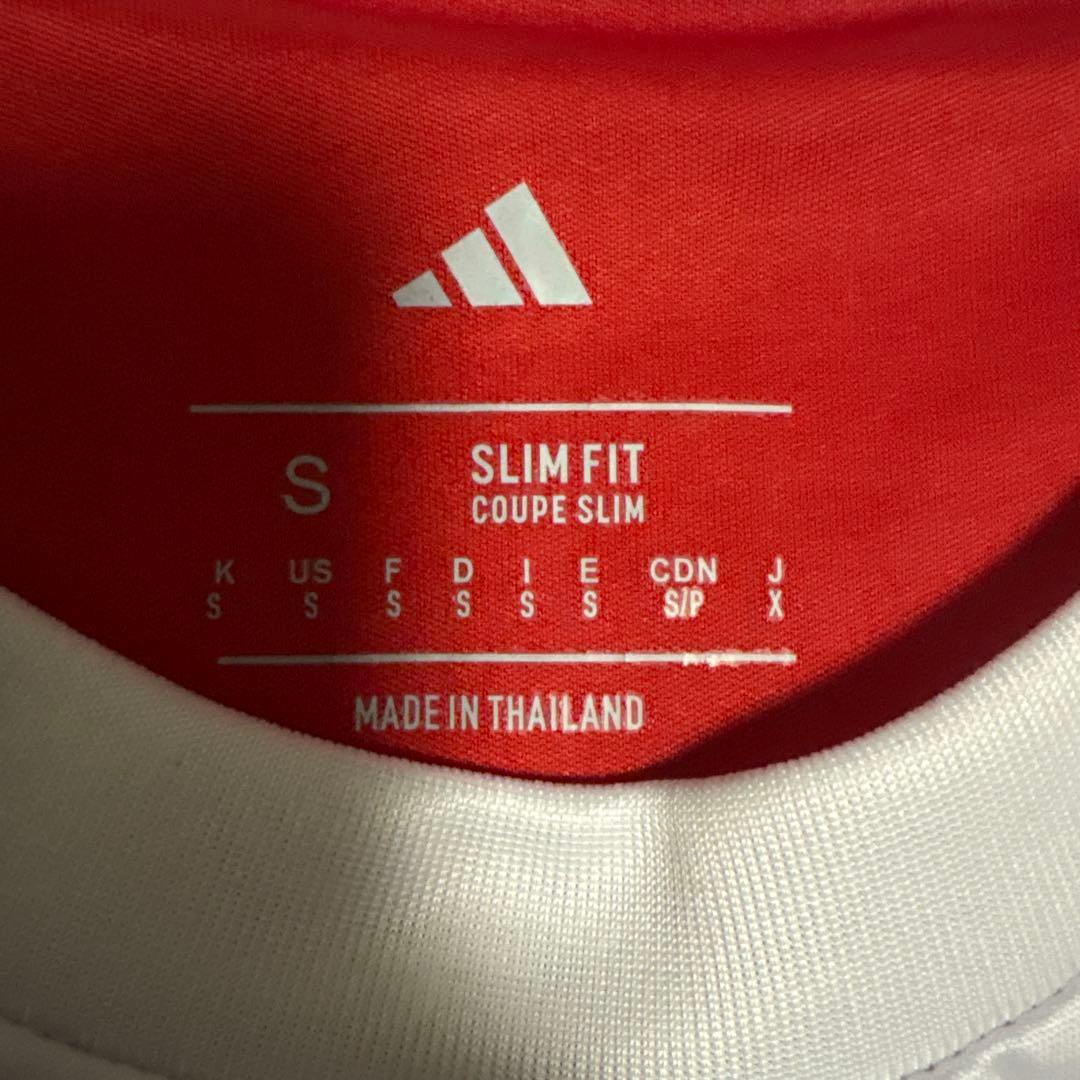 adidas サッカーTシャツ