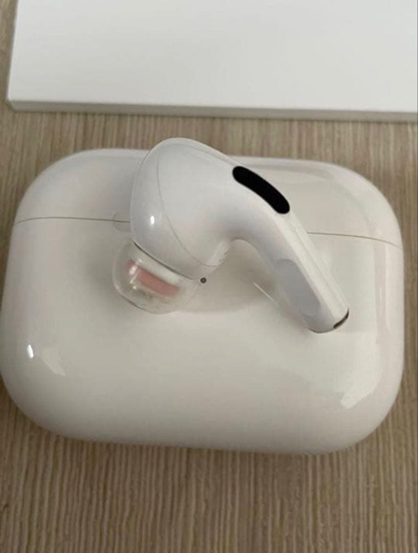 ヘッドホン AirPods Pro