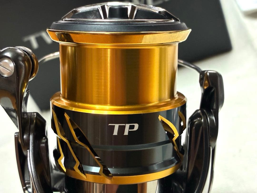 【エギンク・バス釣り等】シマノ リール20ツインパワー2500S【カスタム品】