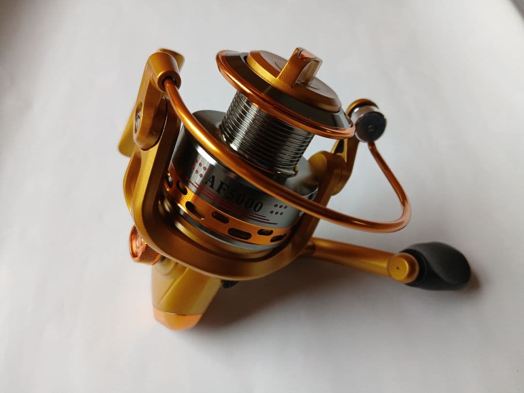 【新品未使用】スピニングリール ゴールド 5.5:1 AF5000アルミスプール