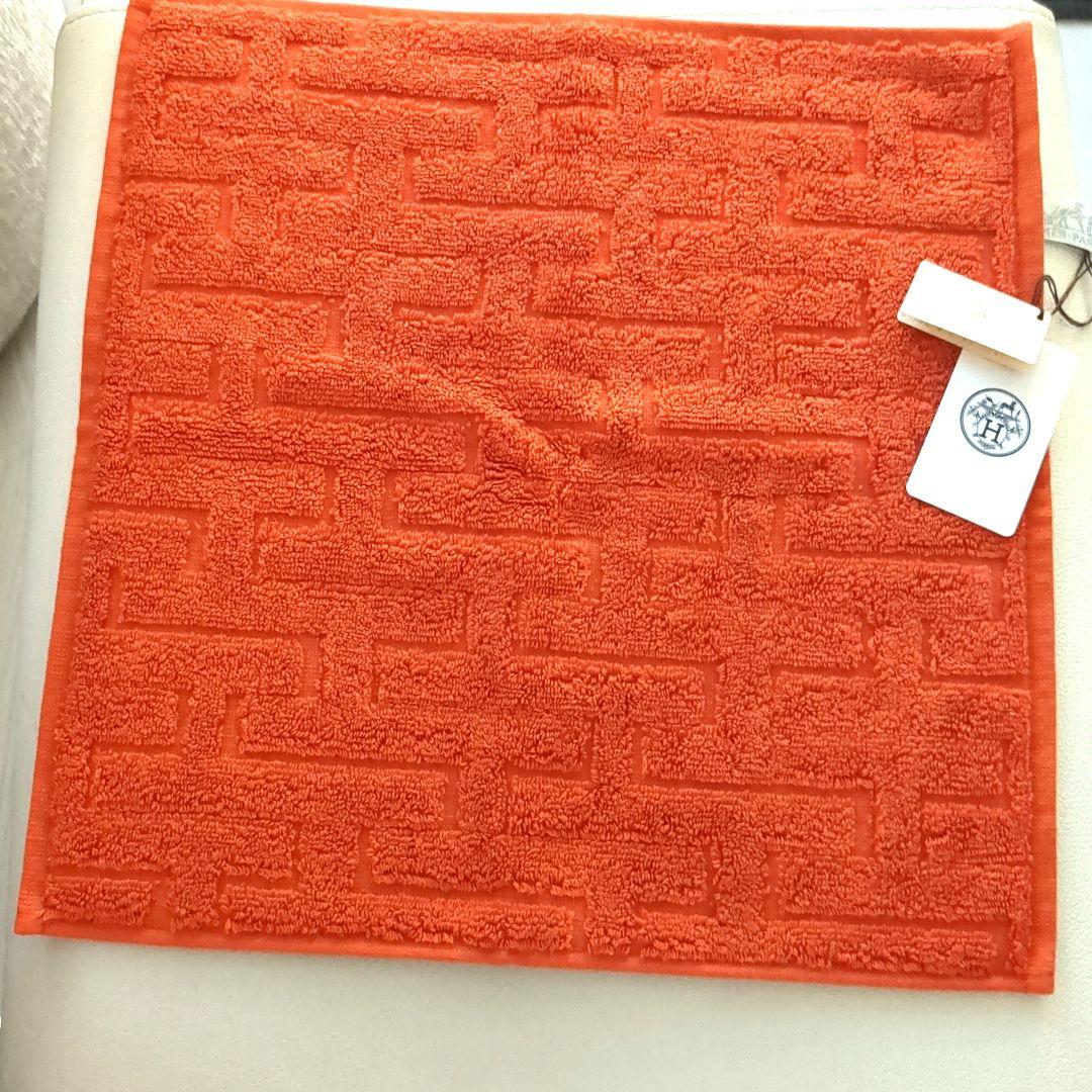 HERMÈS オレンジ タオルハンカチ 約34cm