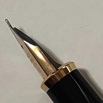 パイロット　セレモ　万年筆　黒　F