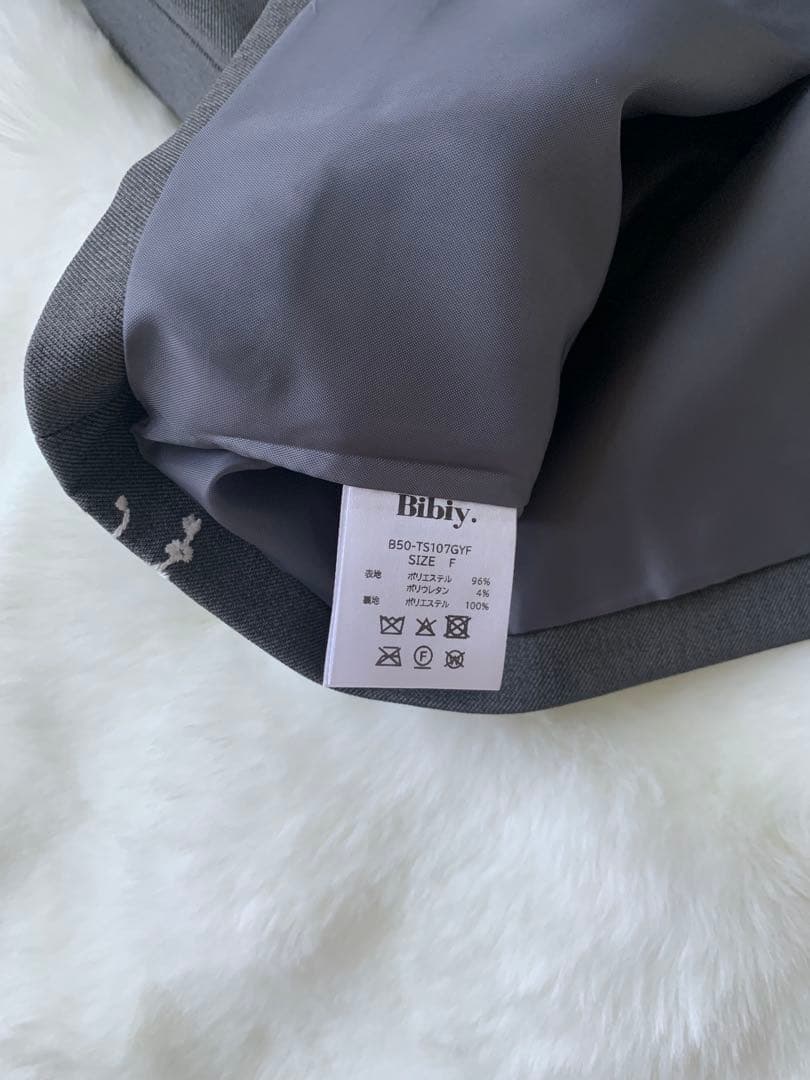 Bibiy. B. GARDEN TOPS 新品