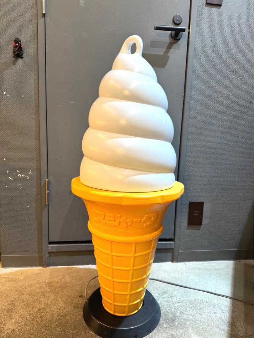 【早い者勝ち！最終値引き】スジャータソフトクリームランプ
