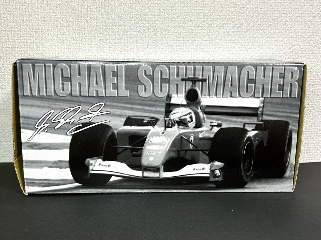 Hotwheels1/18フェラーリ2001ワールドチャンピオンM.シューマッハ
