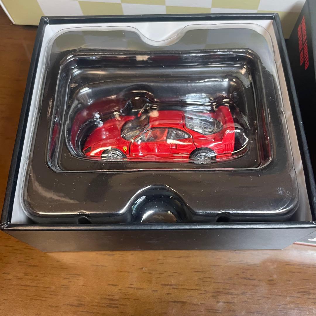 トミカリミテッドヴィンテージネオ　フェラーリ　F40 後期型？　訳あり