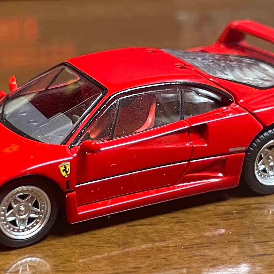 トミカリミテッドヴィンテージネオ　フェラーリ　F40 後期型？　訳あり