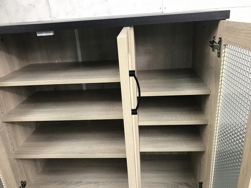☆新品 3枚ガラス扉　キャビネット 【OUTLET】☆