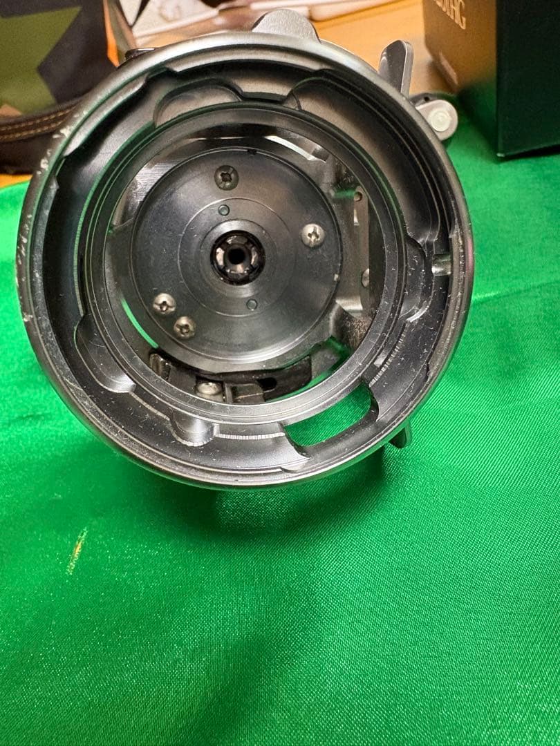 SHIMANO カルカッタコンクエストDC201HG