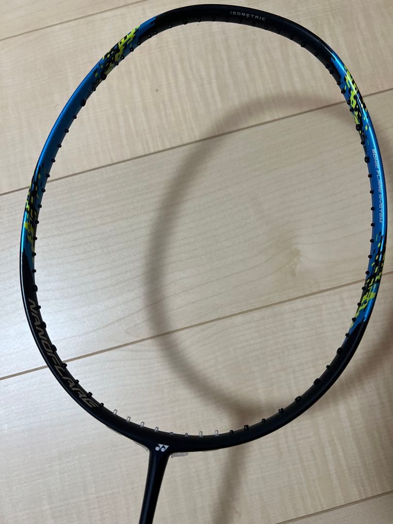 美品　廃盤品Yonexナノフレア700 5u6g