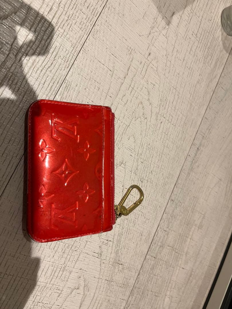 Louis Vuitton ロゴ入りキーケース 濃いピンク