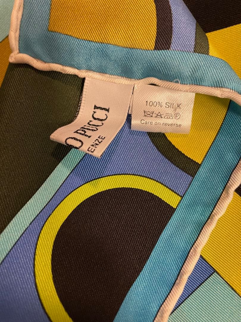 未使用 Emilio Pucci エミリオプッチ シルクスカーフ 大判