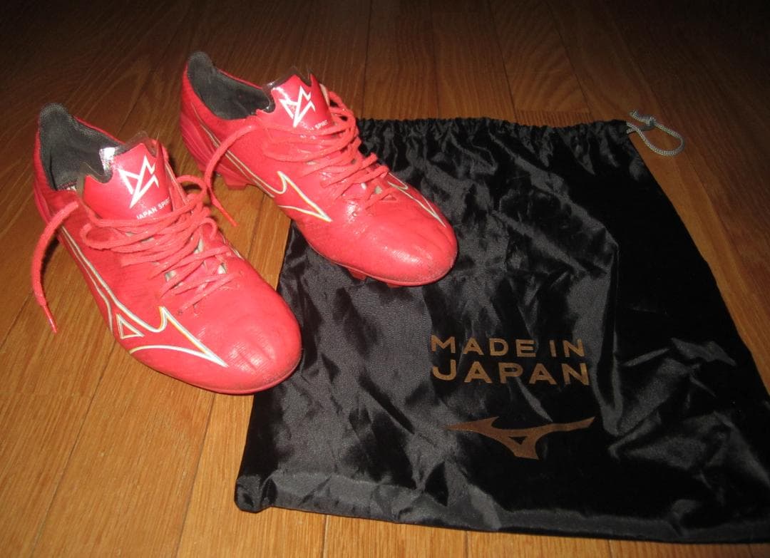 ミズノのサッカースパイク「MIZUNOαJAPAN」ミズノアルファジャパン