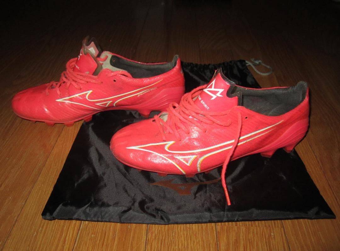 ミズノのサッカースパイク「MIZUNOαJAPAN」ミズノアルファジャパン