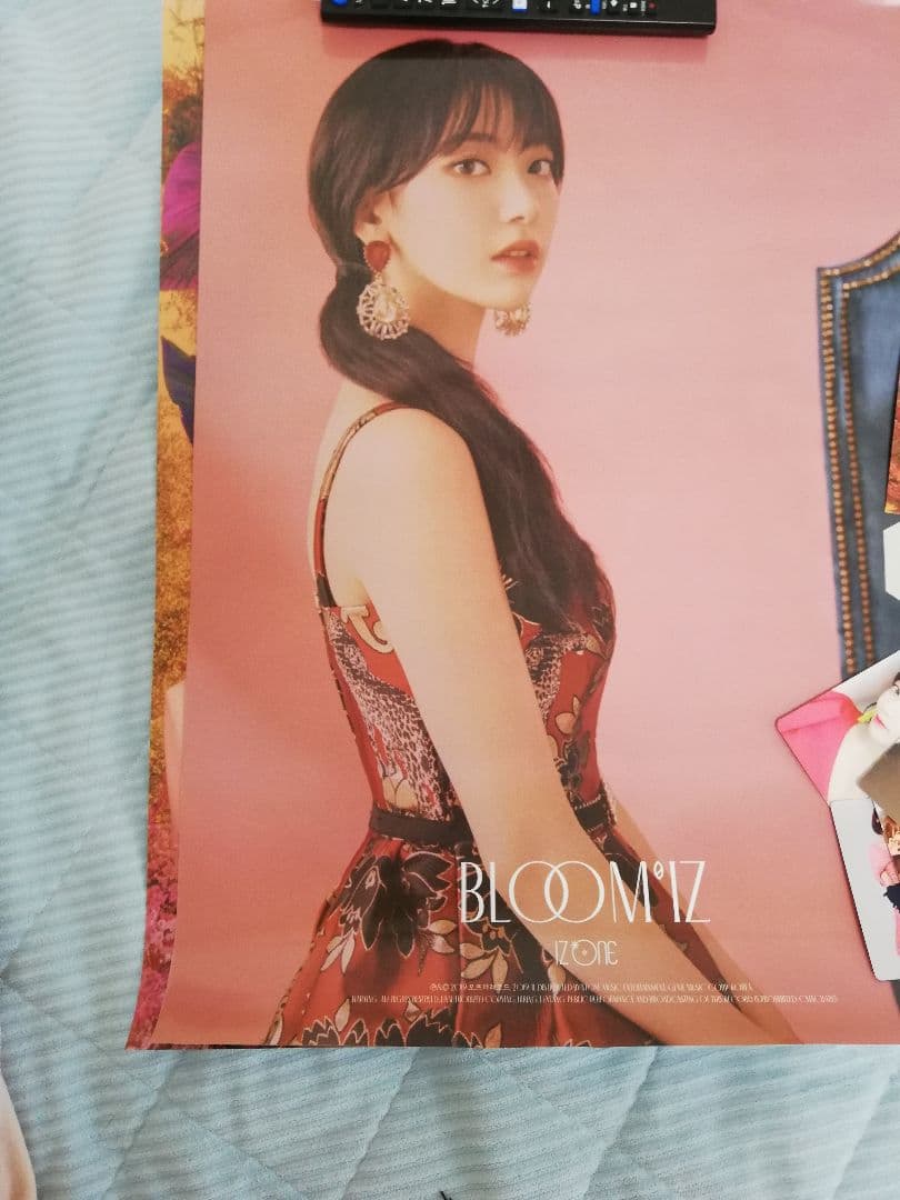 宮脇咲良 izone  blooomiz ポスター トレカ