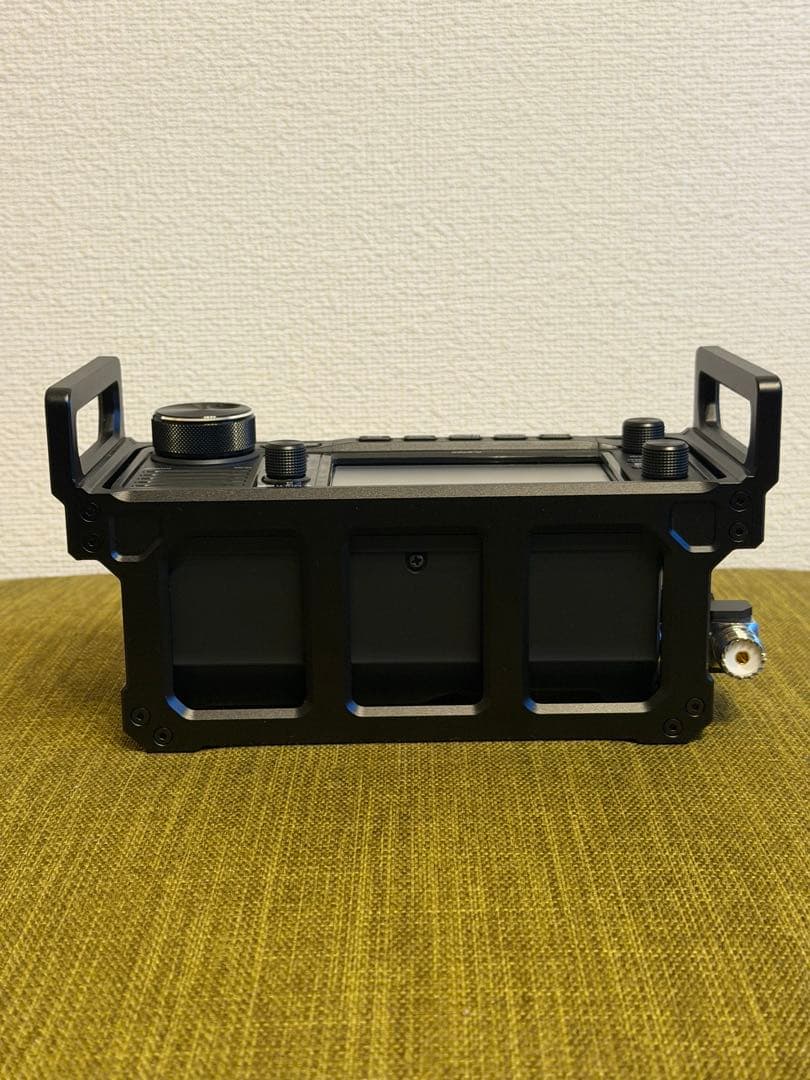 【美品】ICOM IC-705 Wind Campクレードル付き