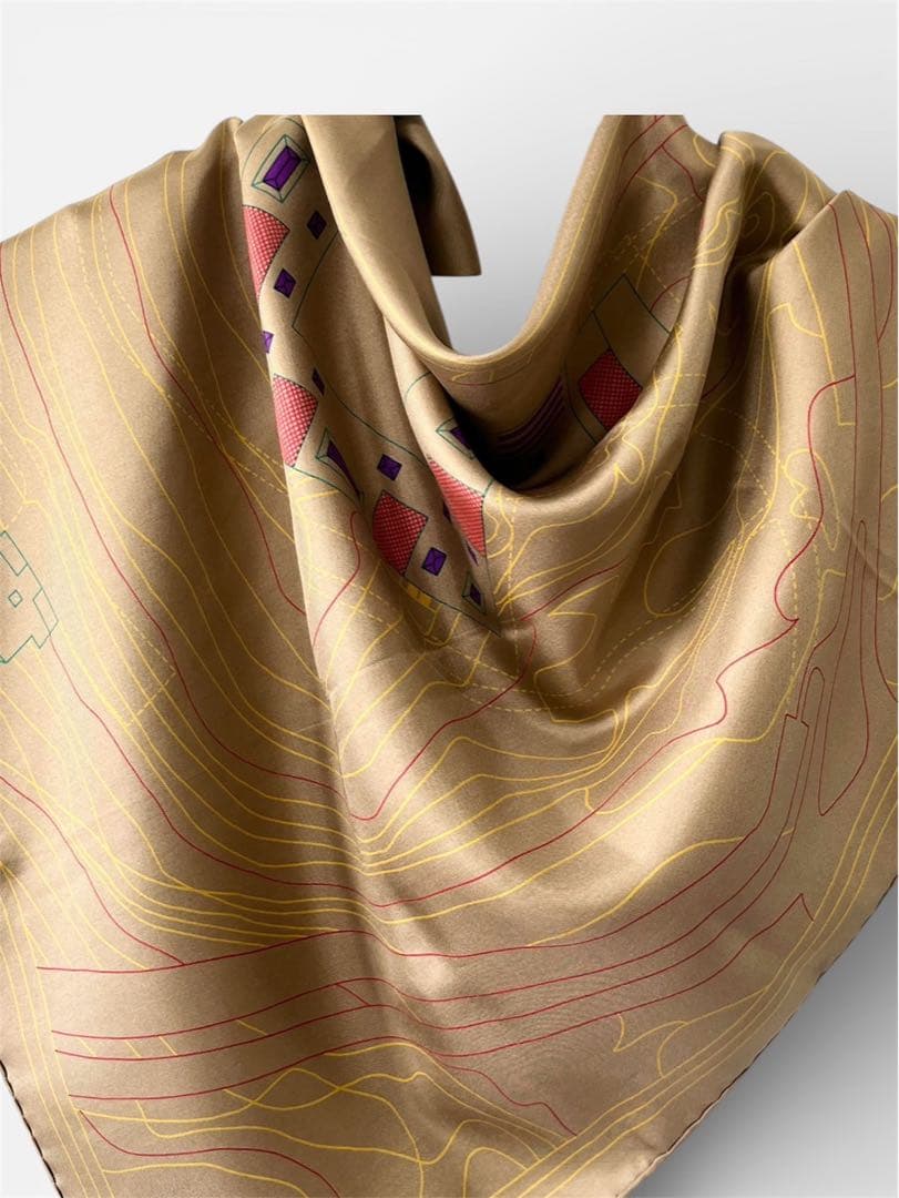 Louis Vuitton Silk スカーフ Beige 限定