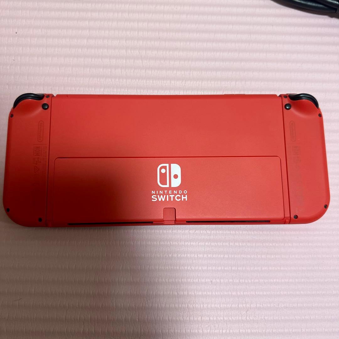 Nintendo Switch 有機ELモデル　マリオレッド