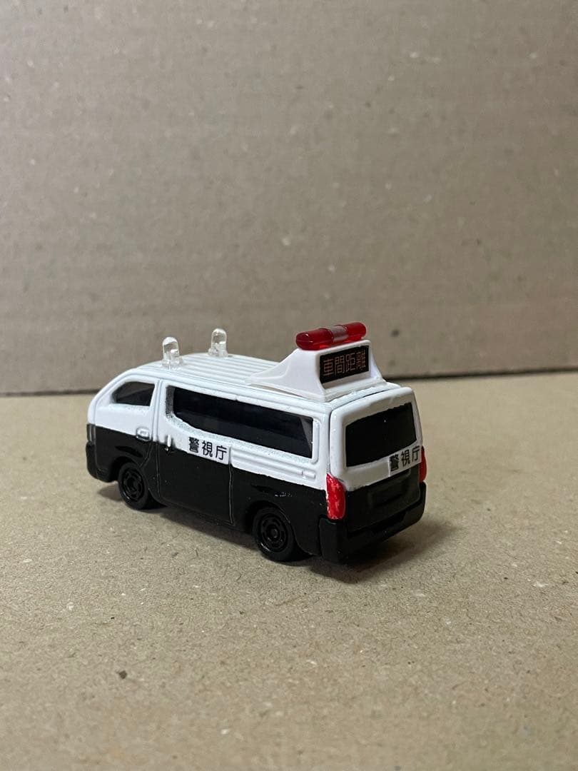 K-ONO様　3台まとめ売り　トミカ　キャラバン　警察車両　カスタム